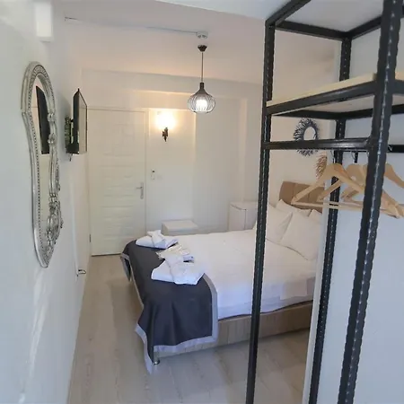Fizzio Hotel 2*